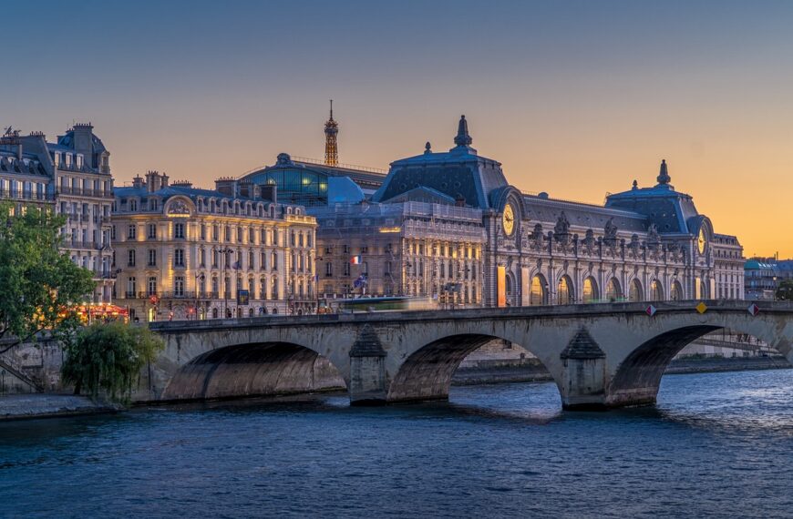 Stolica Francji: najbardziej romantyczne miasto na świecie